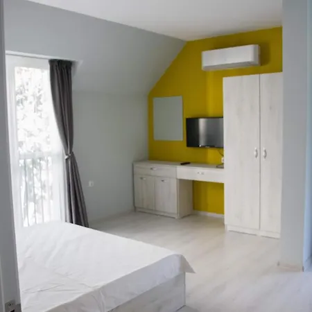 Siyana Varna-free Parking * Varna