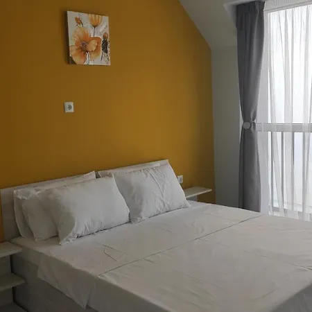 Siyana Varna-free Parking Apartment *