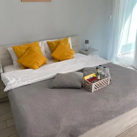 Siyana Varna-free Parking Apartment