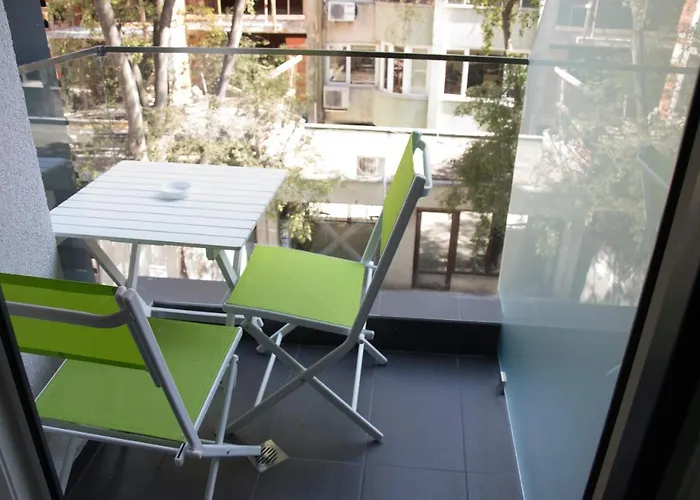 Siyana Varna-free Parking