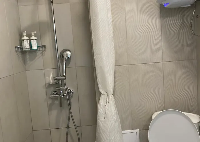 Siyana Varna-free Parking *