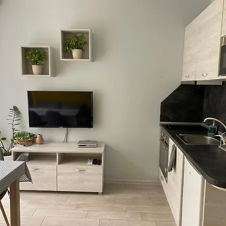 Siyana Varna-free Parking 바르나