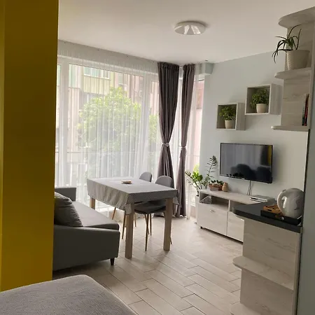 Siyana Varna-free Parking *