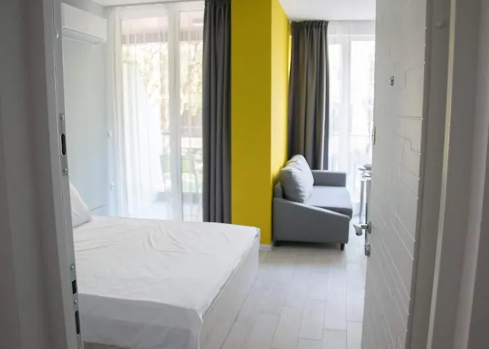 Siyana Varna-free Parking * Варна